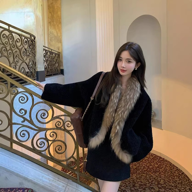 Women's 100% Sheepskin Fur Coat, Lazy Style, Raccoon Fur, Winter 2025 New Model