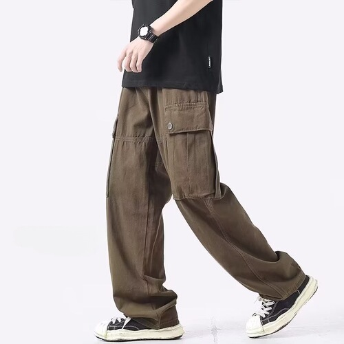 Trendy multi-pocket casual work pants for men—Instagram-worthy, Korean-style, fashion-forward, wide-leg casual trousers with a vintage-inspired straight-leg design.