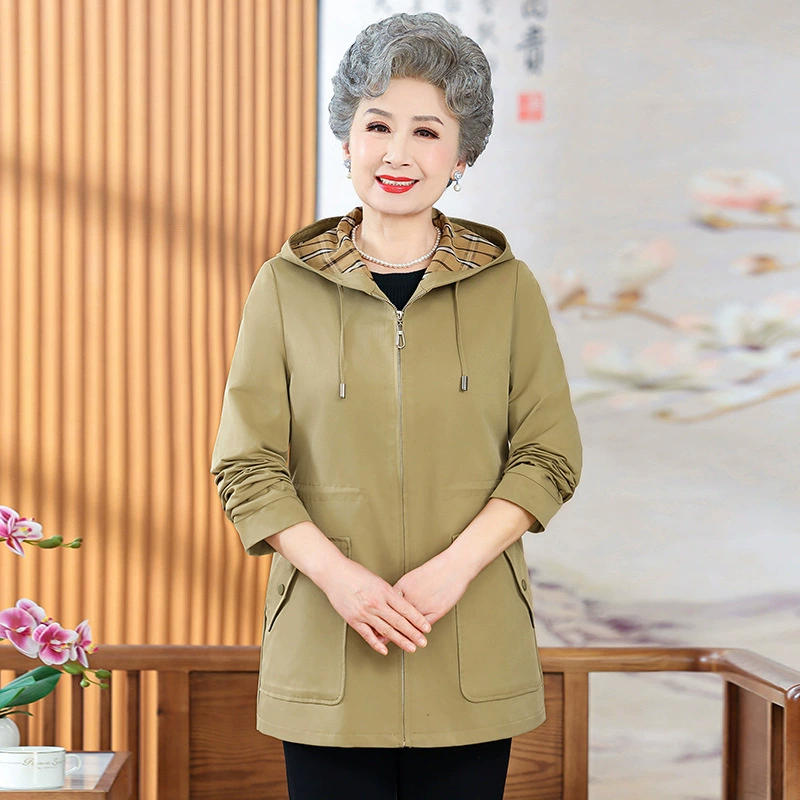 Весенняя одежда для пожилых бабушка пальто средней длины с капюшоном 60-70 лет мама весна-осень свободная ветровка