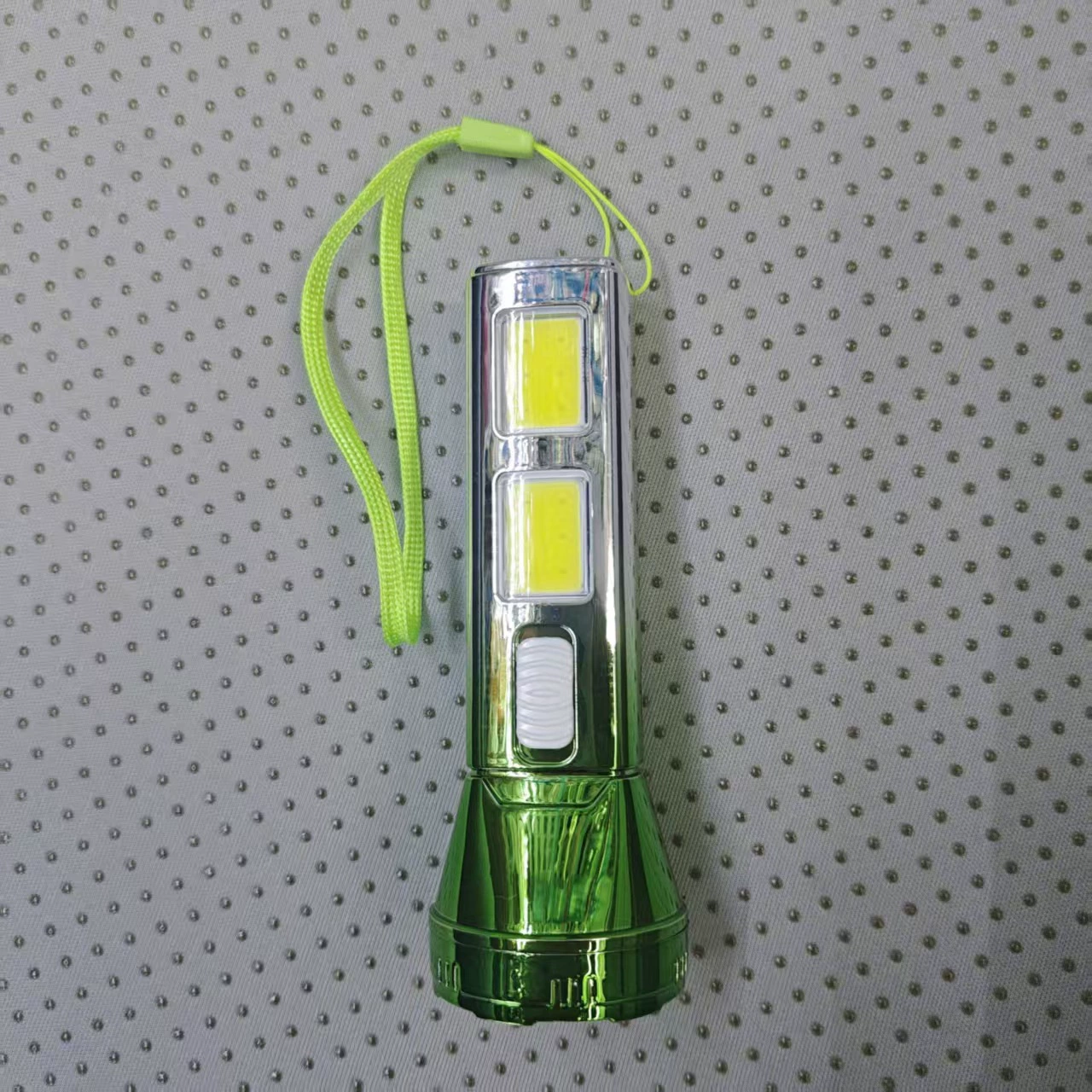 Светодиодный фонарик пластиковый фонарик сменный электронный фонарик A8 оптовый практический подарок 2 юаня магазин