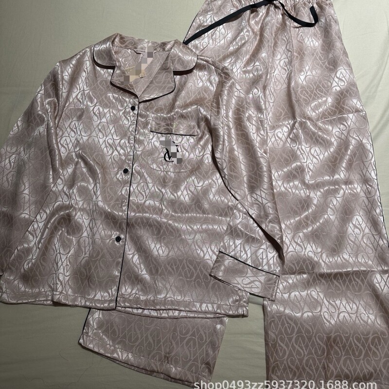 New Moonlight Silk Series Pajamas for Women, Champagne Full-Print Long-Sleeved Trousers, Can Be Worn Outside as Home Clothes Set New Moonlight Silk Series Pajamas for Women, Champagne Full-Print Long-Sleeved Trousers, Can Be Worn Outside as Home Clothes Set