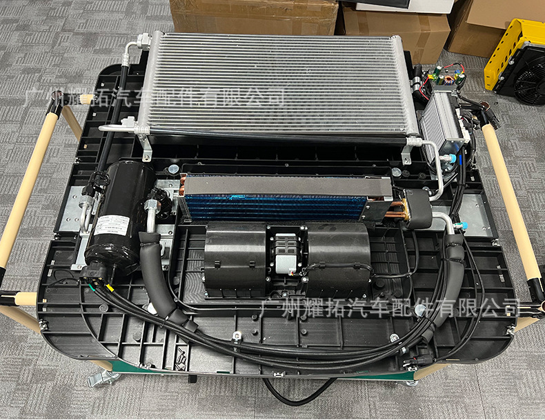 Manufacturer's New Solar Parking Air Conditioner All-In-One Machine 24V Electric Variable Frequency Van Business Car Rv Air Conditioner