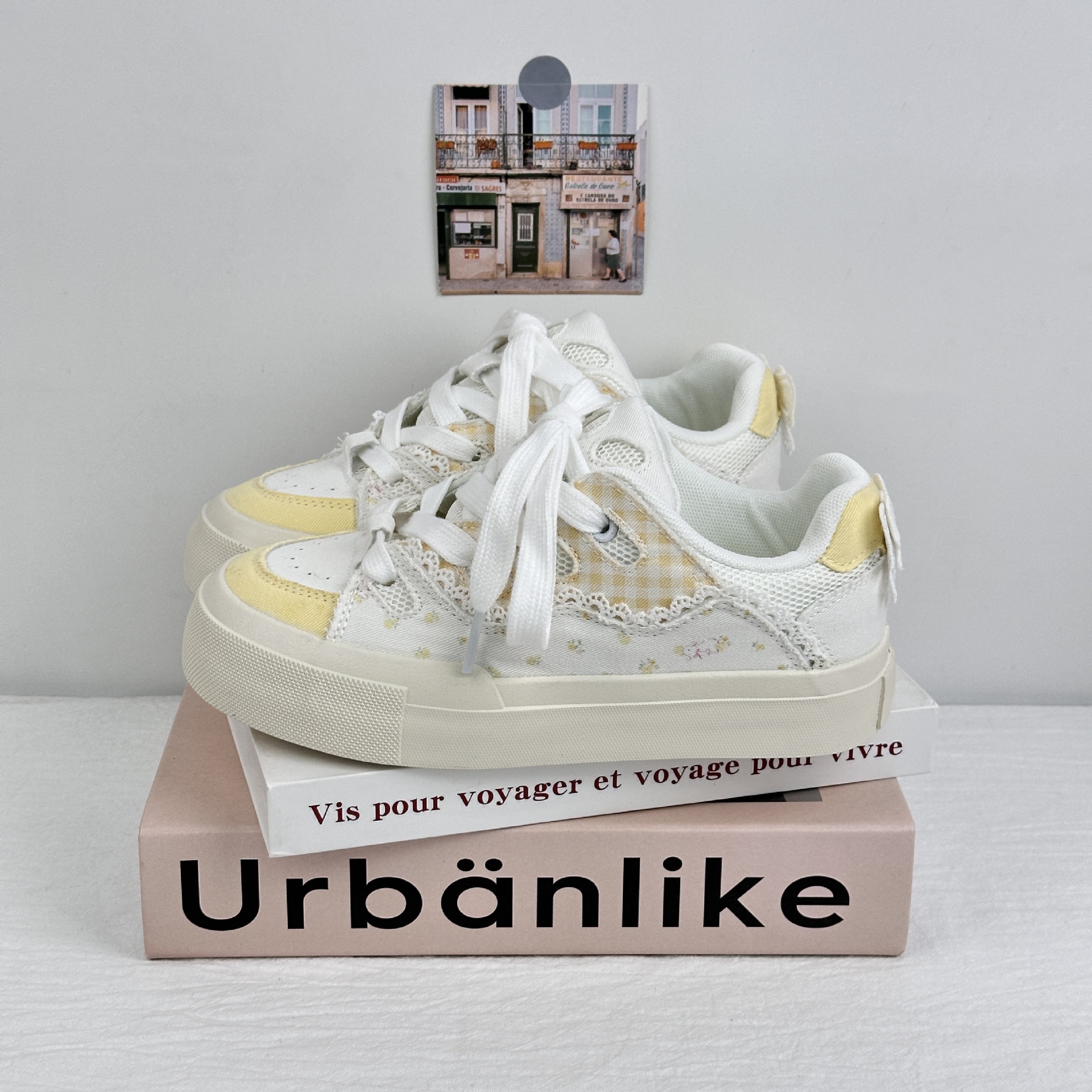 Yuanbo nicho diseño de zapatos de skate de arco para mujeres 2025 nuevos zapatos blancos con suela gruesa zapatos de pan casuales