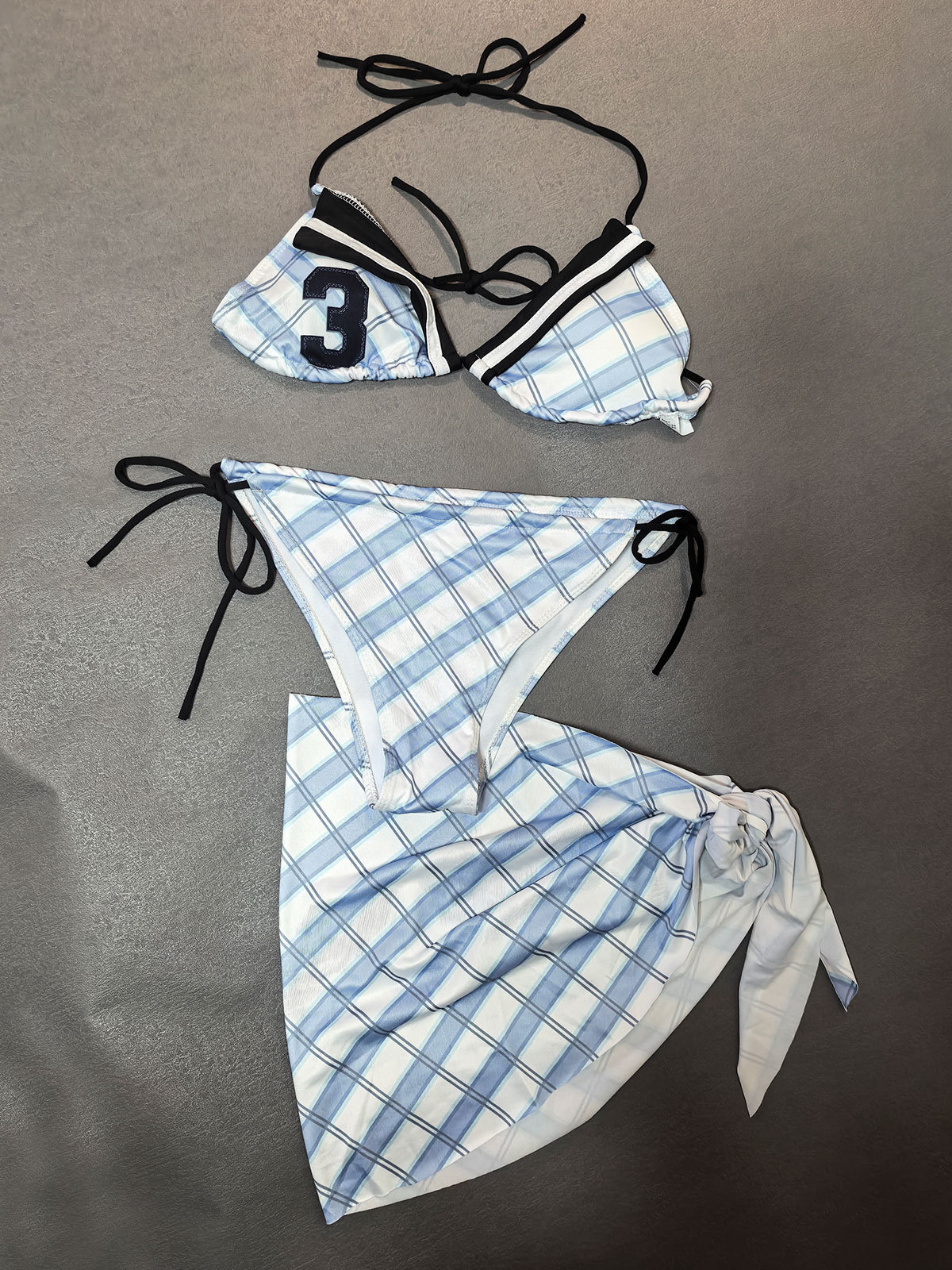 El nuevo bikini retro americano de Hurun es delgado, cubriendo el vientre, reuniendo una falda de vacaciones, traje de baño de tres piezas dividido