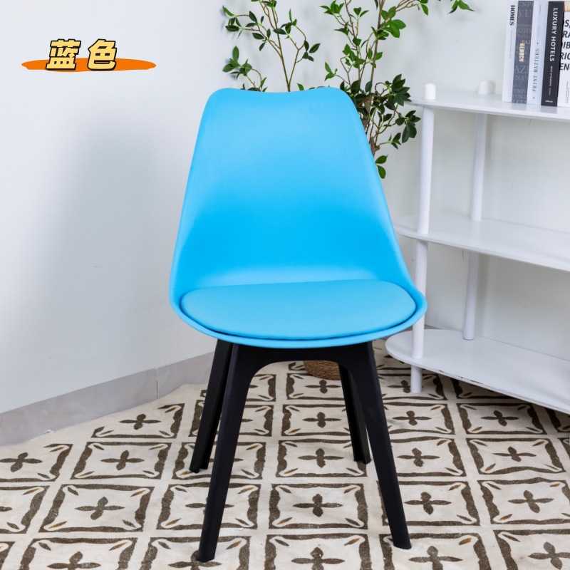 Fabricantes Nordic simple silla de plástico Imms silla adulto hogar Tulip plástico pie suave bolsa silla al por mayor