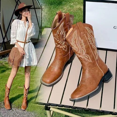 V-mouth western women's cowboy boots, embroidered riding boots, large size, autumn and winter retro mid-tube square head sleeve knight boots
