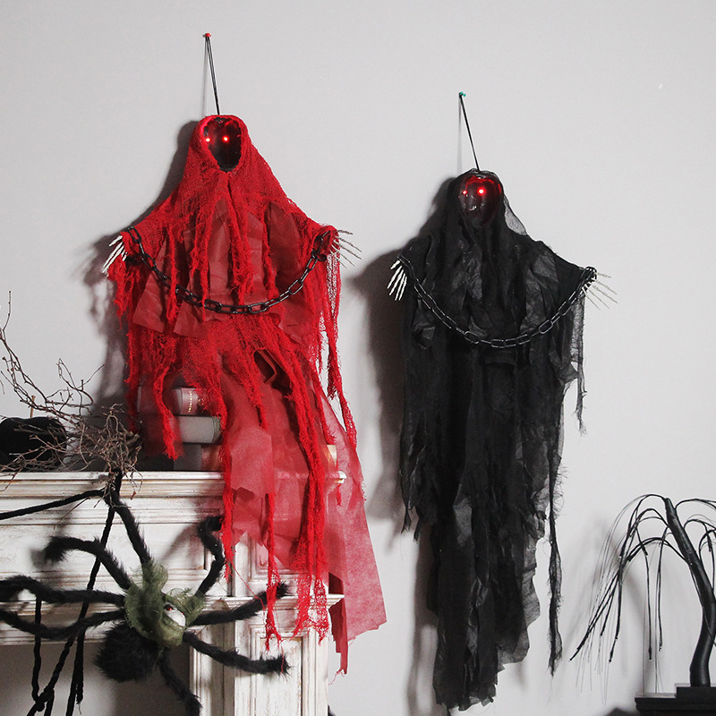 Amazon transfronterizo decoración de Halloween con lámparas sin cara hombre cadenas de hierro colgando fantasmas casa secreta accesorios de terror