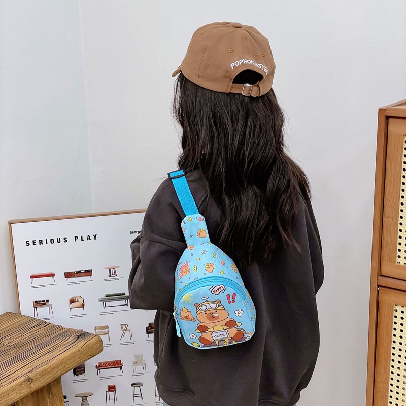 Bolsos de pecho de dibujos animados japoneses para niños y niñas adorables capibara mochila infantil 2025 nuevo tipo de bolsos de impresión para niños