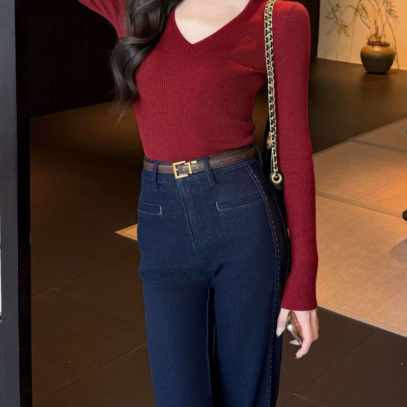 Autumn/Winter 2025 New V-Neck Slim-Fit Merino Wool Simple Base Layer Sweater Autumn/Winter 2025 New V-Neck Slim-Fit Merino Wool Simple Base Layer Sweater