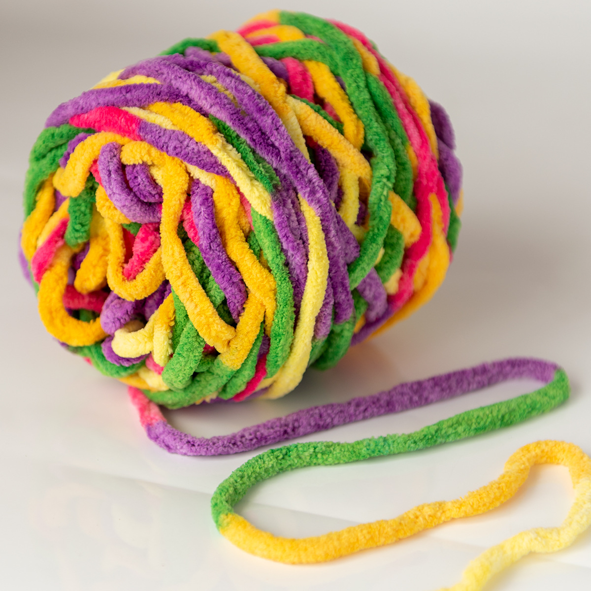 Hilo de la tira de hielo hilo de una sola hebra de lana gruesa bola de aguja hilo tejido a mano bolsa bufanda material de DIY Paquete de fábrica al por mayor