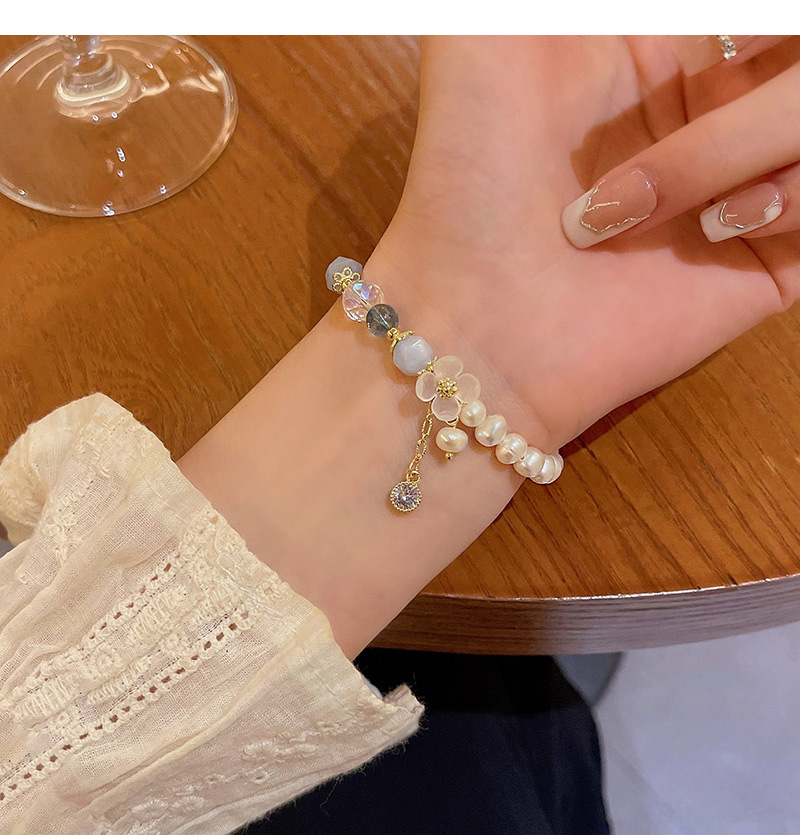 Elegant Flower Pearl Beaded Bracelets