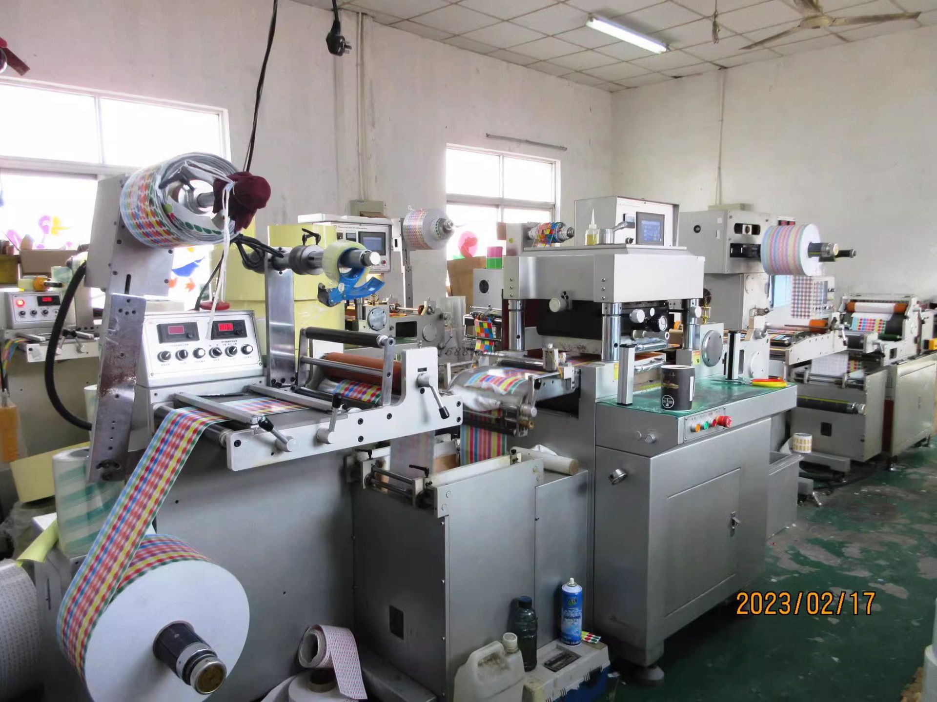 Xinhong Renkli Yuvarlak Nokta Sticker Yuvarlak Etiket Kağıdı Sınıflandırma Sticker 16 Renk Renkli İşaretleme Sticker Yapışkanlı Etiket