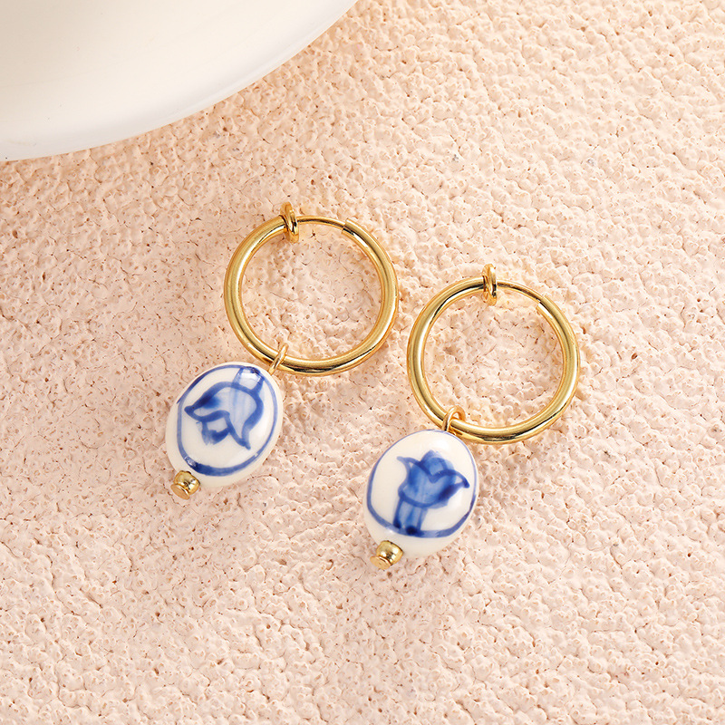 15g Weight Alloy Ear Needle Material Earrings Classification 1 Pair Quantity Daily Occasion Alloy, ceramics Material Flower, Grape Pattern Women's Gender Polished Finish Chinoiserie, Elegant Style 1 Pair Chinoiserie Elegant Flower Grape Alloy Ceramics Earrings 16