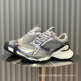 �¿���Ůͬ��͹ź���������f�\��Ь�羳���l��H��ӆ���C�ϵ�Ь