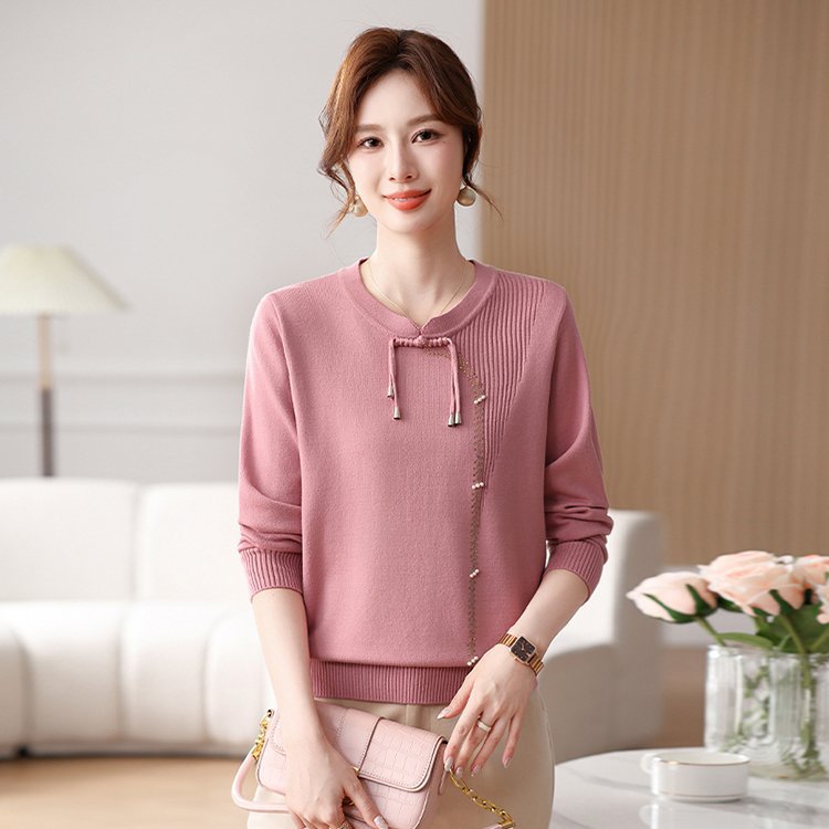 하이 퀄리티 보장 장인 정신의 전시 및 모직 니트웨어가 가져온 착용 경험.
