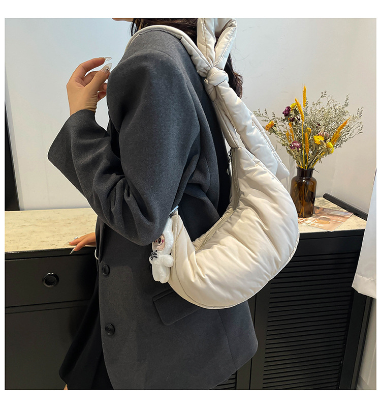 165g Weight Polyester Cotton Lining Material Sewing Thread Fashion Element Zipper Closure Type Single Shoulder Strap Strap Type Crossbody Bag Bags Type Daily, Street Occasion Nylon Material Solid Color Pattern All Seasons Season Women's Gender Basic, Classic Style Style Dumpling Shape Shape Medium Size Women's Medium Nylon Solid Color Basic Classic Style Sewing Thread Dumpling Shape Zipper Crossbody Bag 22