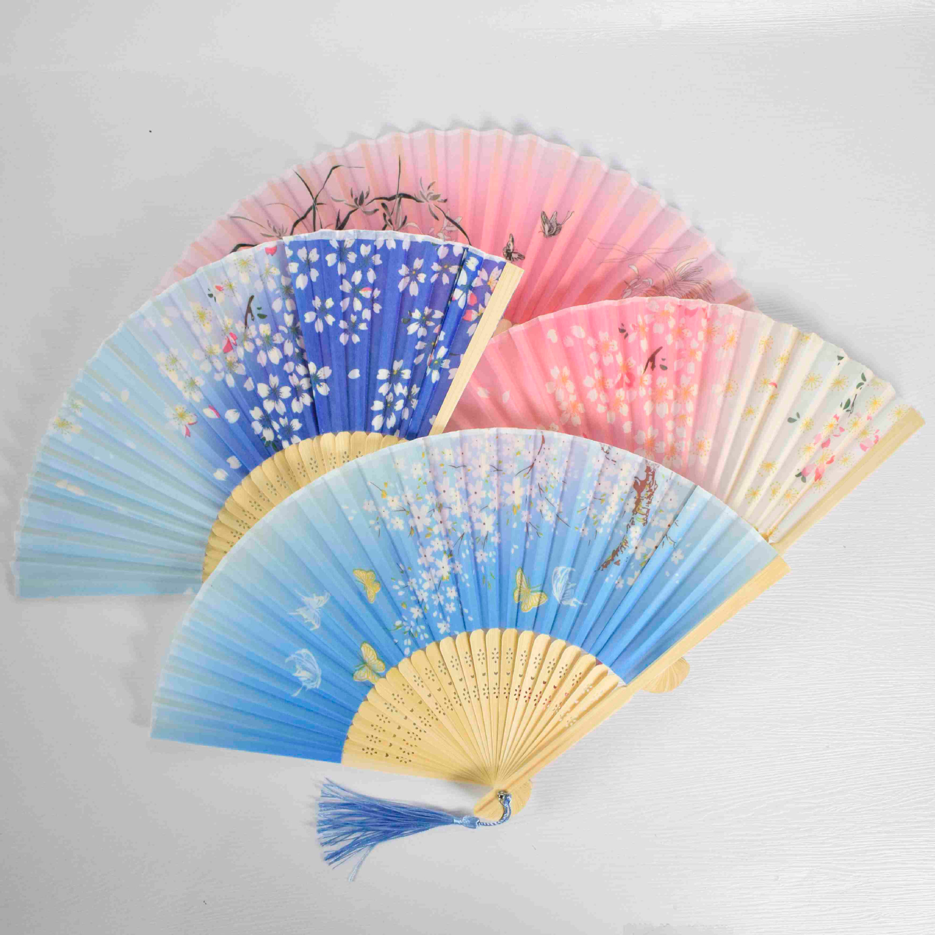 Ventilador de bambú al por mayor, elegante y compacto cheongsam accesorios de ropa Han, ventilador plegable, regalo, ventilador artesanal