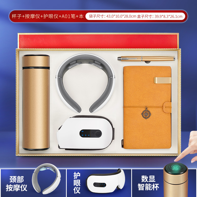 Juego de seis piezas en embalaje beige: termo dorado + protector de cuello + dispositivo de protección para los ojos + bolígrafo característico + cuaderno con correa
