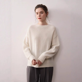 2025秋冬新款圆领套头简约百搭女毛衣内搭纯色山羊绒针织打底衫