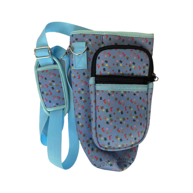 작은 파란색 신발