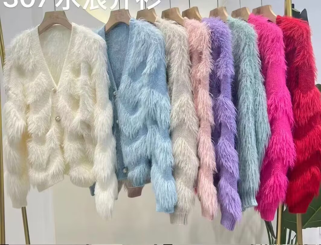 Suéter glutinoso suave de la borla para las mujeres 2023 primavera y otoño nuevo estilo de piel sintética visón suéter con cuello en V cardigan corto abrigo de moda para las mujeres