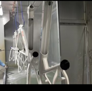 Hardware Electrostatic Powder Coating Production Line / Bicycle Spray Powder Equipment / Magnesium Alloy Bicycle Spray Line