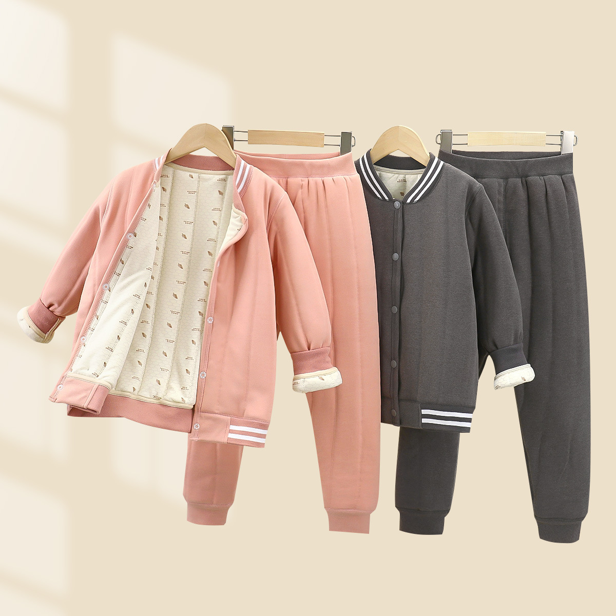 Uniformes escolares infantiles artefactos de otoño y invierno nuevos tres capas de algodón de algodón para niños con camisa de algodón gruesa con chaqueta de algodón para niñas clase A