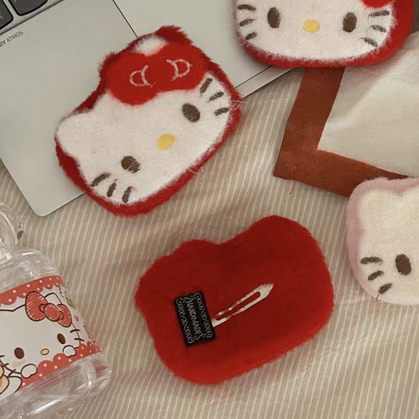 Red cashmere hairgrip