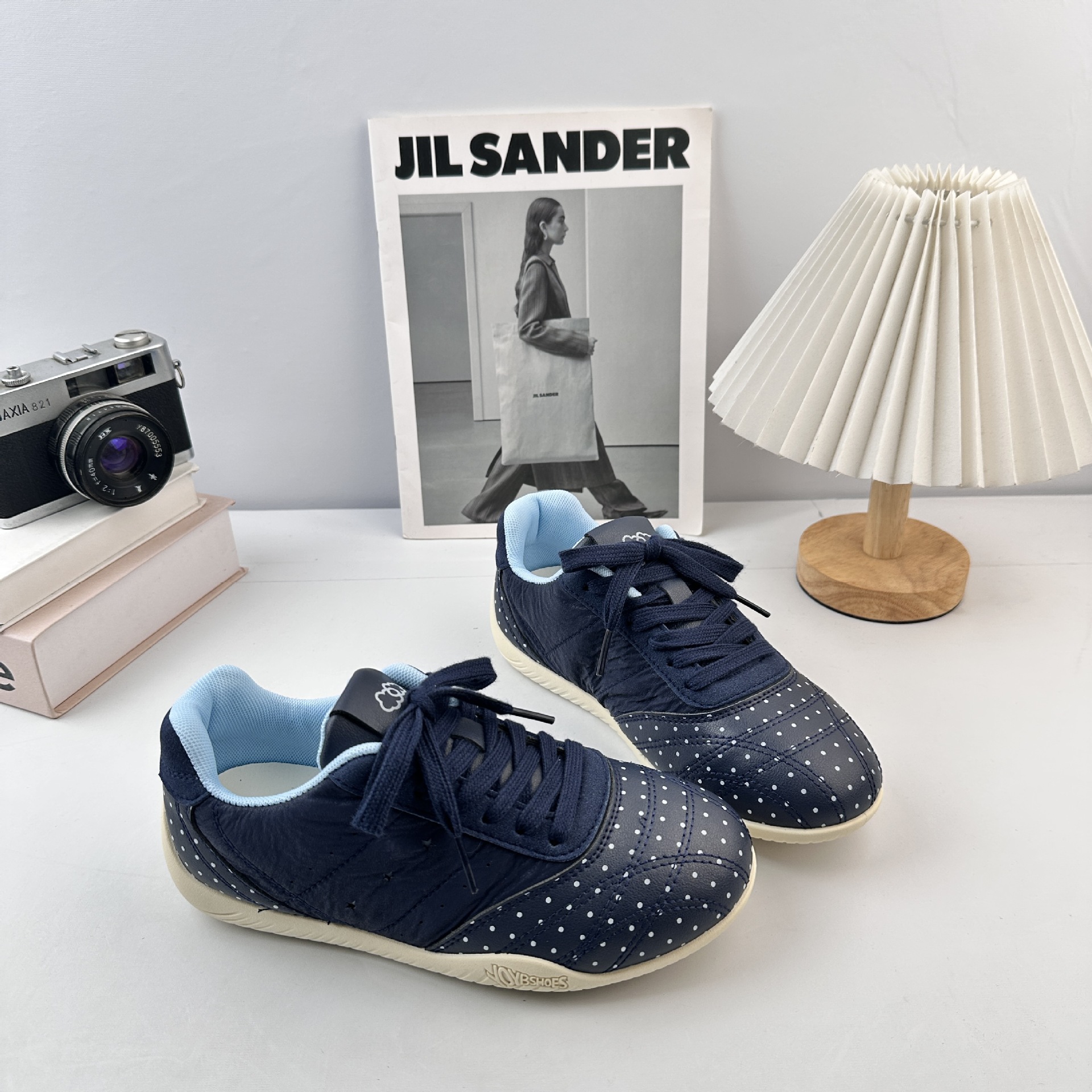 Yuanbo nicho no choque zapatos de skate para mujeres 2025 nuevo primavera y otoño zapatos blancos con suela gruesa zapatos casuales para mujeres
