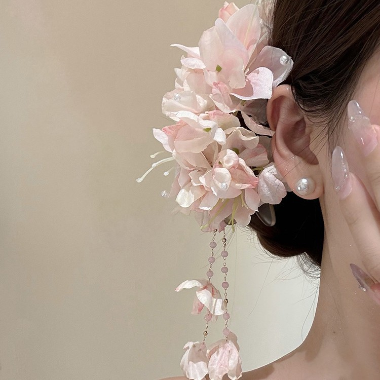 Fermaglio per capelli con fiore di begonia e nappe accessorio donna_voghion.com