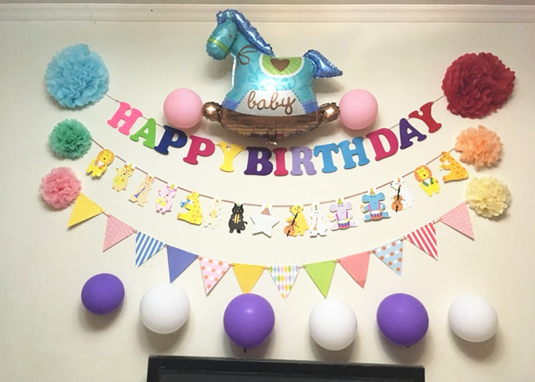 Festbanderoller och triangulära vimplar för skolfester_voghion.com