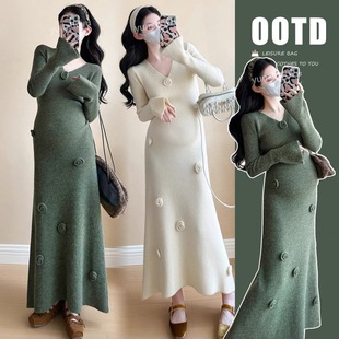 Maternity Wear 2025 New V Neck Knitted Dress Fashionable High-End Slim Fashionable Autumn and Winter Floral Sweater Dress