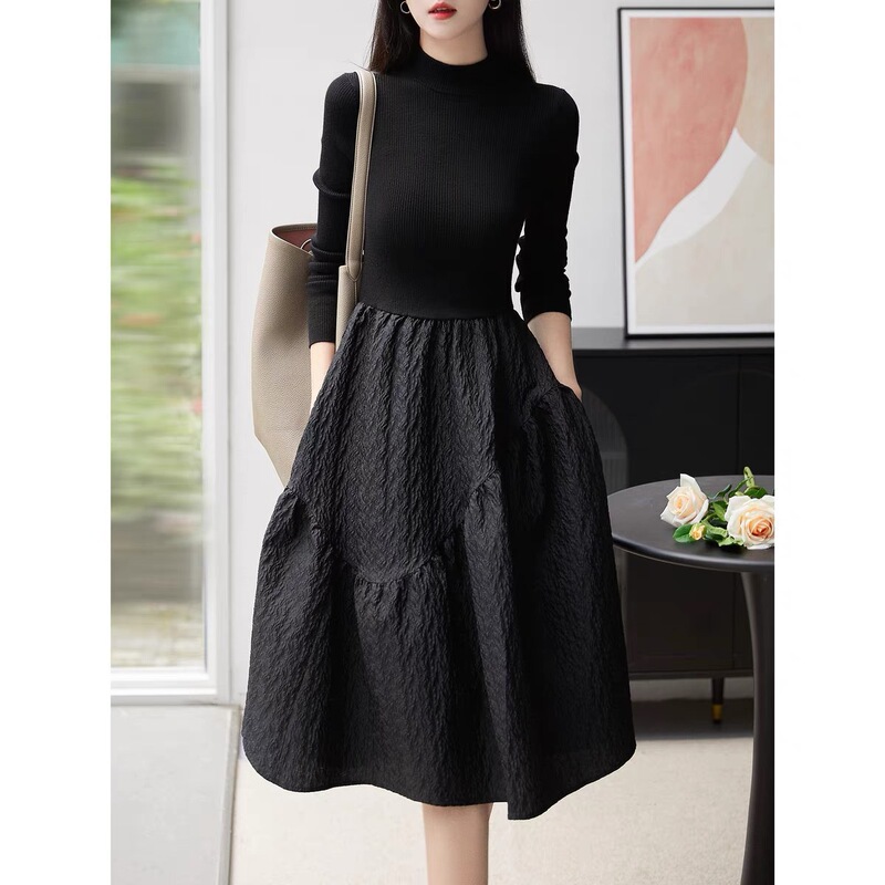 2024 New knitted stitching pettiskirt waist slimming dress Women's Mid-length black spring skirt fashion
