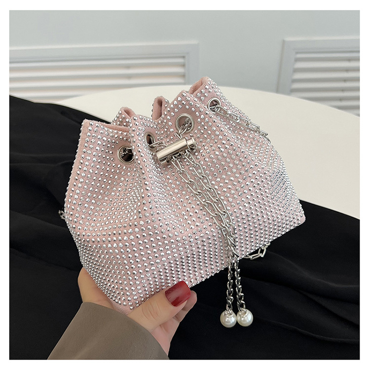 Fashion Solid Color Soft Surface Square String Chain Bag display picture 3