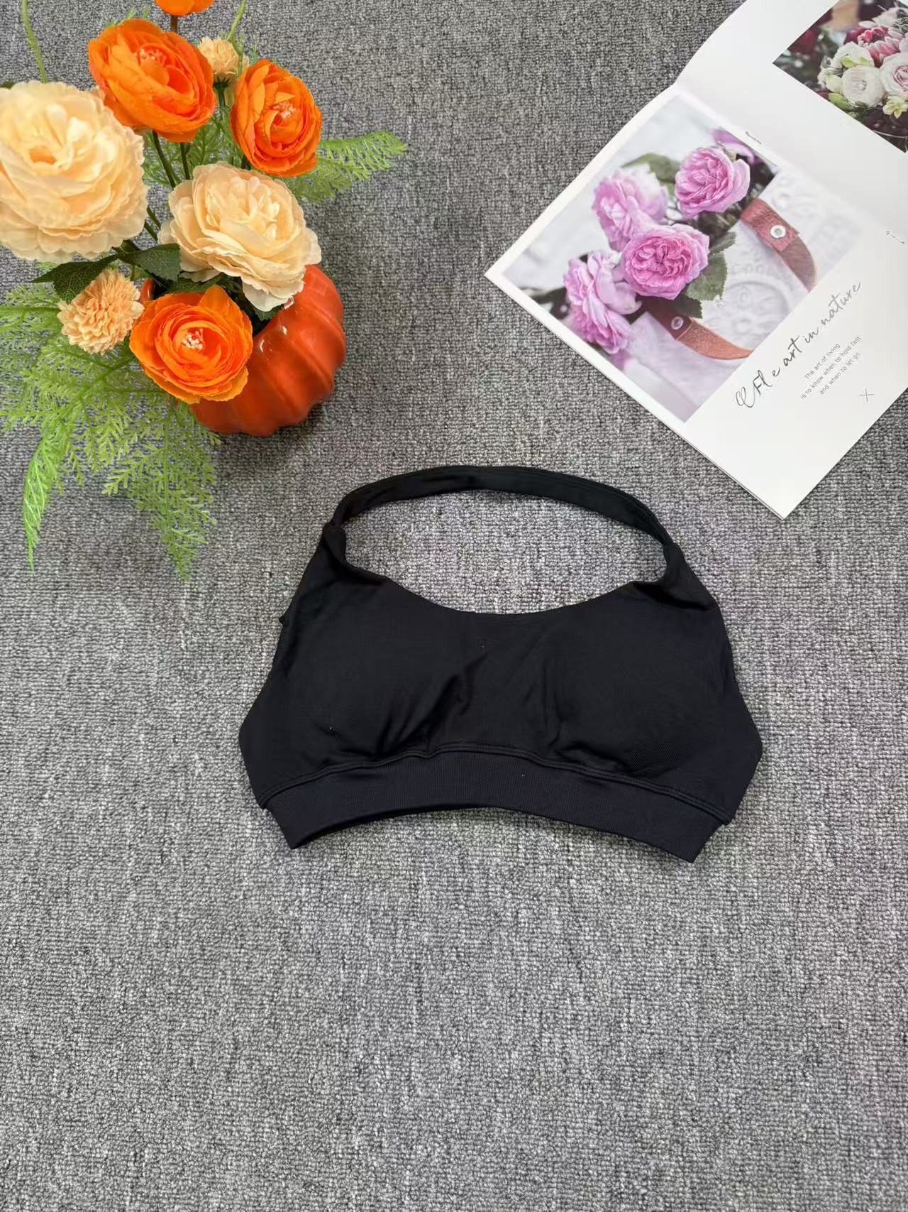 검은색