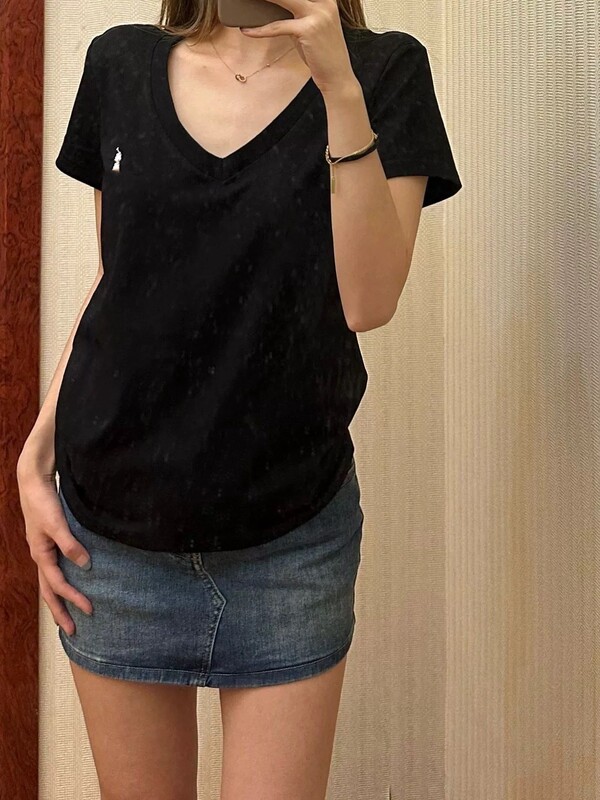 R1現物白い馬標刺繍vネックの肩の半袖tシャツ女性2025新型夏の修身はやせている|undefined