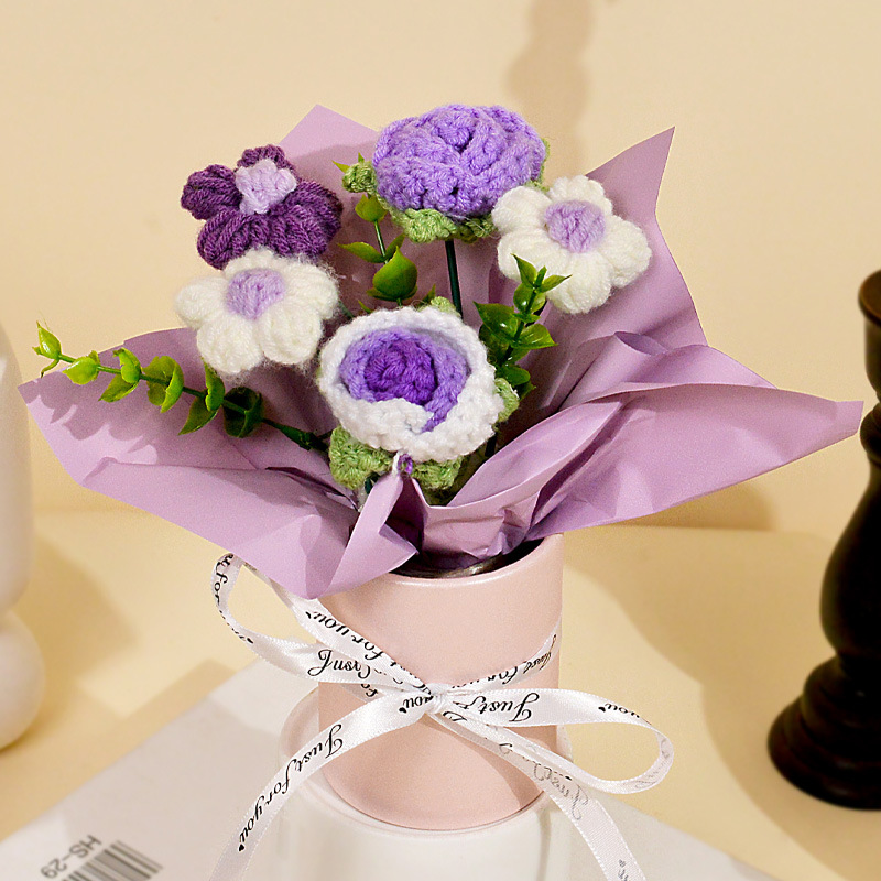 보라색 장미 2개 포옹 버킷 종이 꽃다발