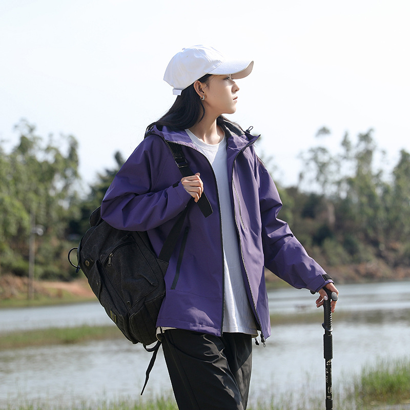 Ropa de asalto al aire libre para mujeres delgadas encapuchadas primavera y otoño nueva ropa de pesca a prueba de viento a prueba de agua tamaño grande turismo tibetano