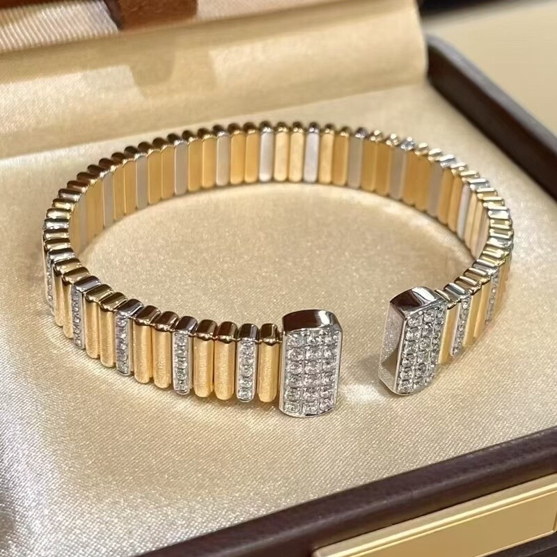 18K Real Gold and Real Diamonds, Italian Craftsmanship, High-End Design, Luxury Hot-Selling European and American Retro Accessible Luxury Bracelets