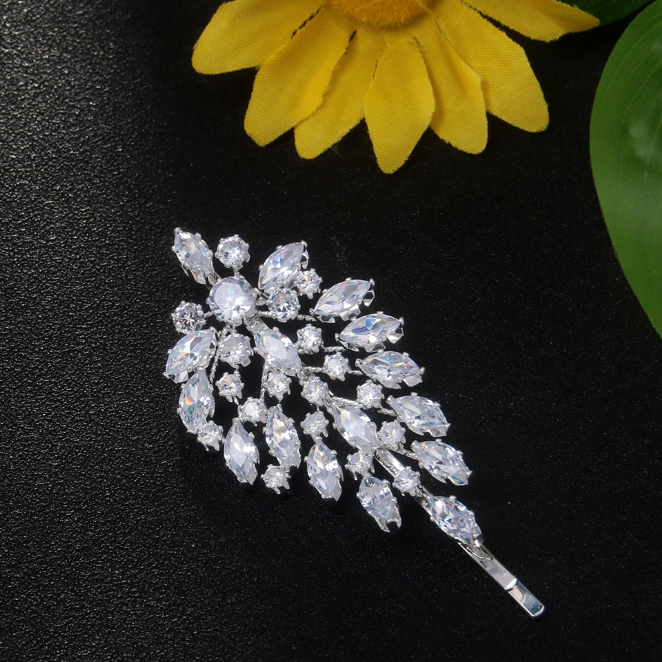 Amazon venta caliente broche clips europeas y americanas exagerado diamante lateral clips de cabello boda diaria accesorios versátiles toads