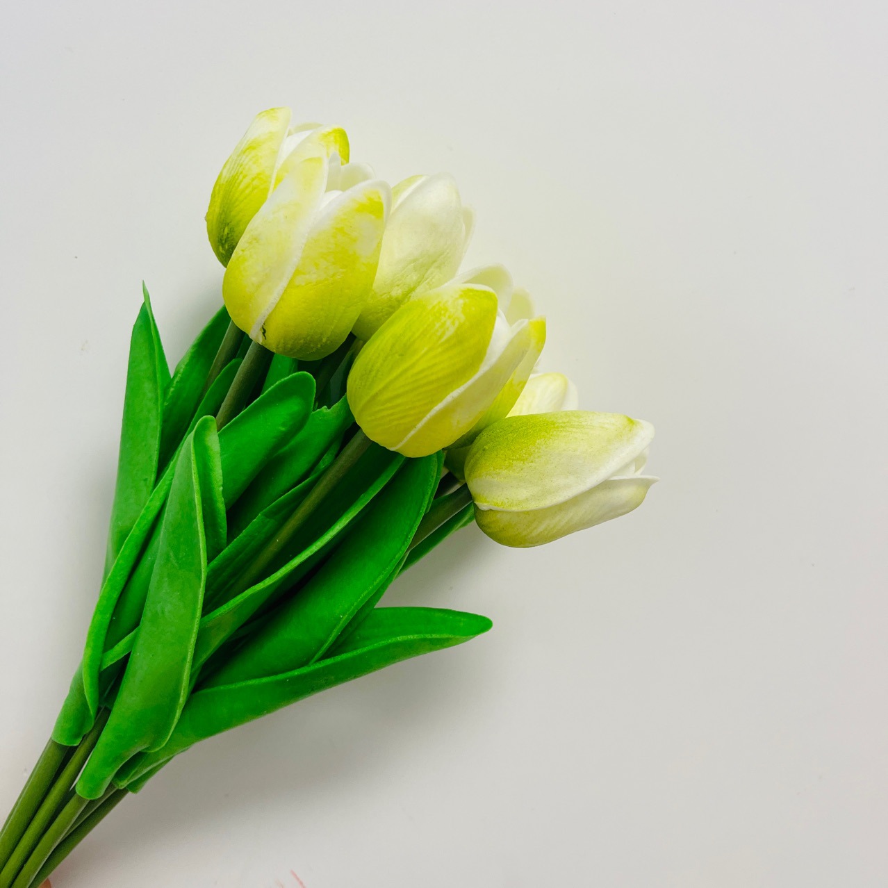 Meihe marca tulipán hogar flor artificial decoración sensación decoración al por mayor flor falsa hidratante salón decoración Nordic pu