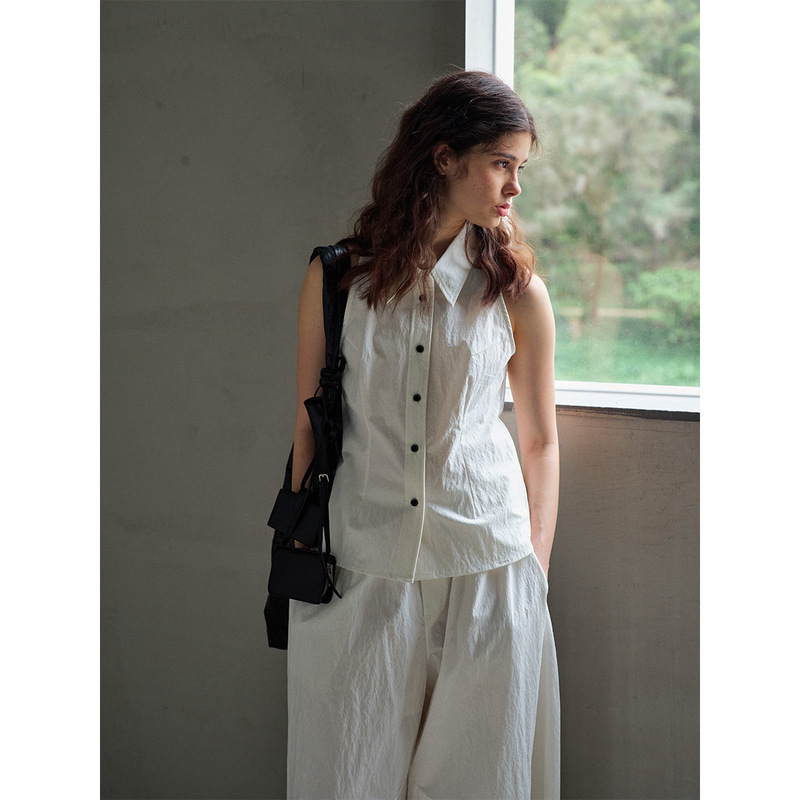 【识几】2026 Summer New Style Textured Cotton Nylon Sleeveless Halter Neck Waist-Cinching Simple Commuter Shirt for Women M60727 【识几】2026 Summer New Style Textured Cotton Nylon Sleeveless Halter Neck Waist-Cinching Simple Commuter Shirt for Women M60727