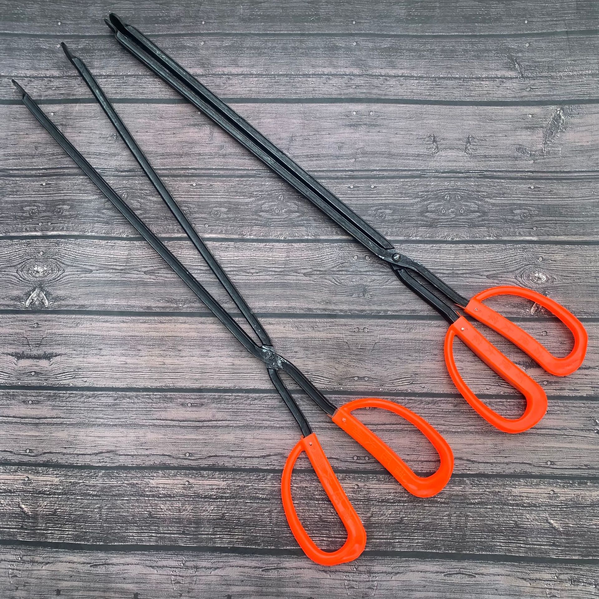 批发50公分红塑料柄粗扁头夹子   火剪    碳块夹    捡拾垃圾