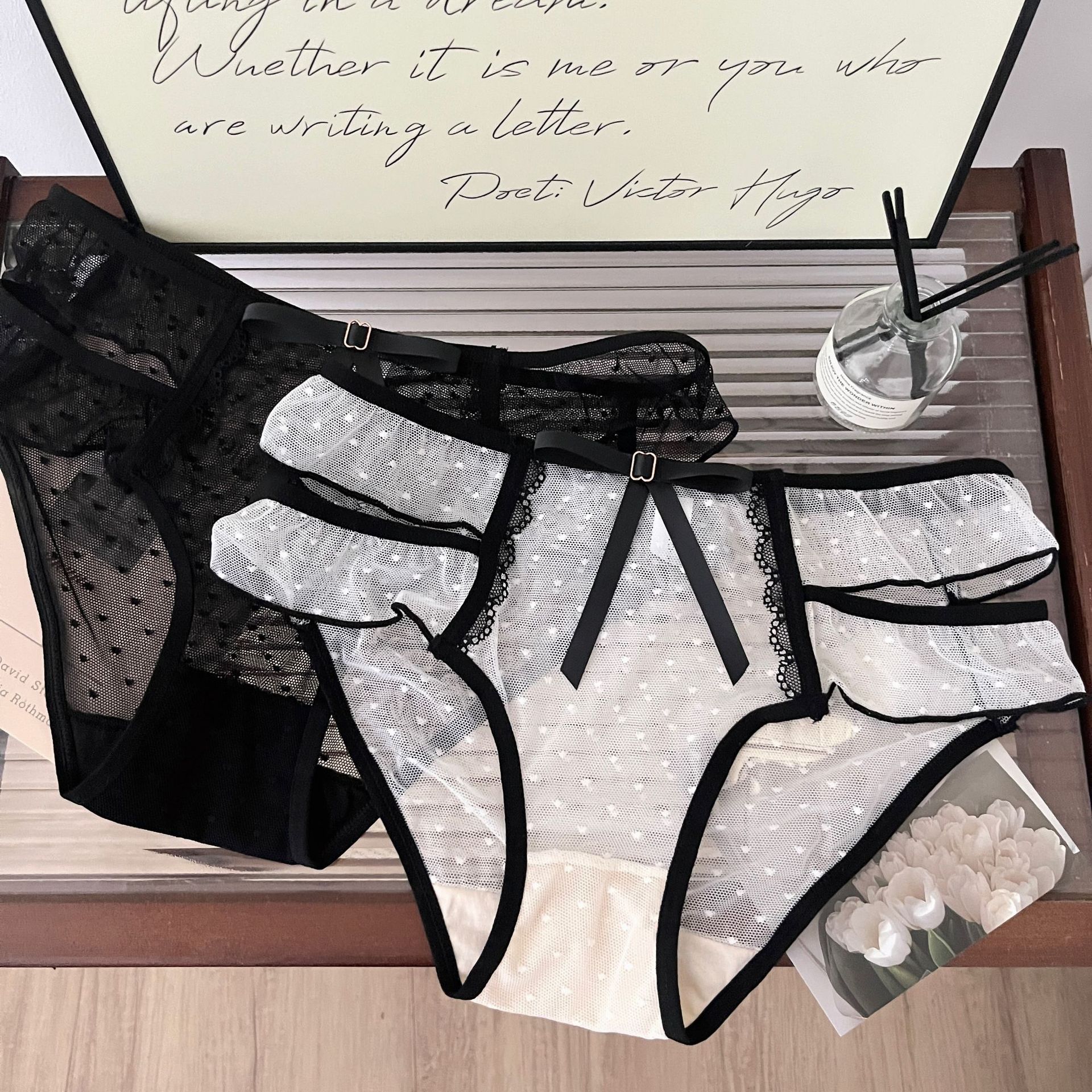 El viento es dulce ah ~ pantalones de encaje sexy francesas para mujeres puras quieren baja cintura verano delgado agujero de la cabeza de la mujer