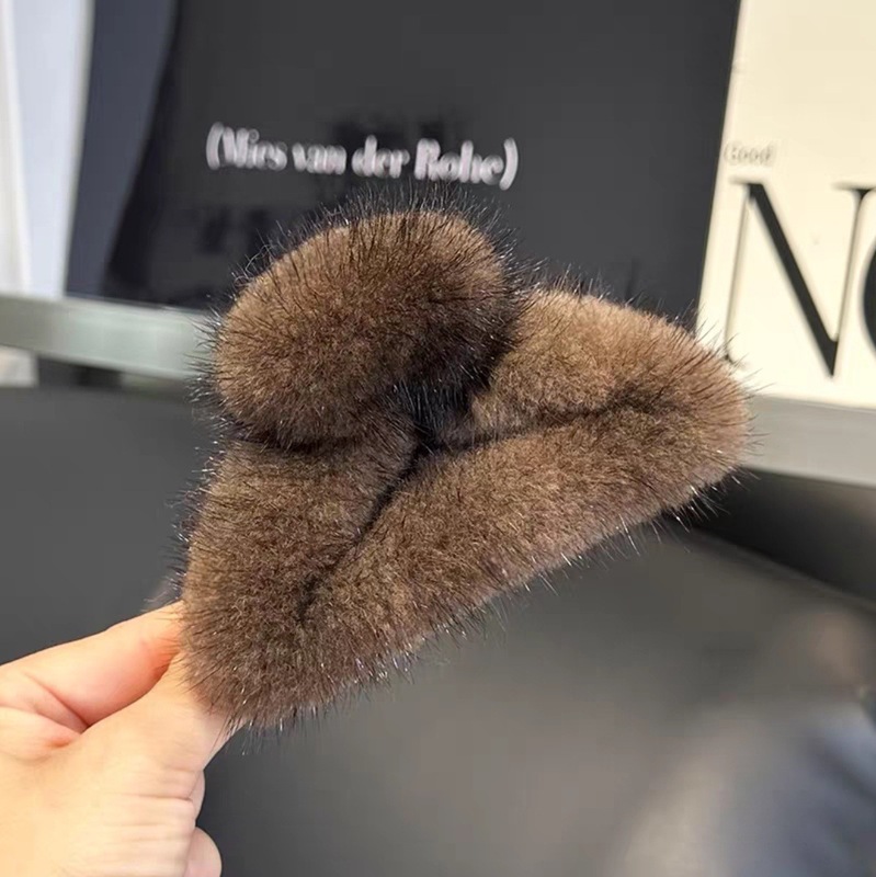ミンクヘアグリッパー韓国のかわいいぬいぐるみヘアピン気質毛皮グリッパーバックヘッドクリップサメクリップ女性卸売|undefined