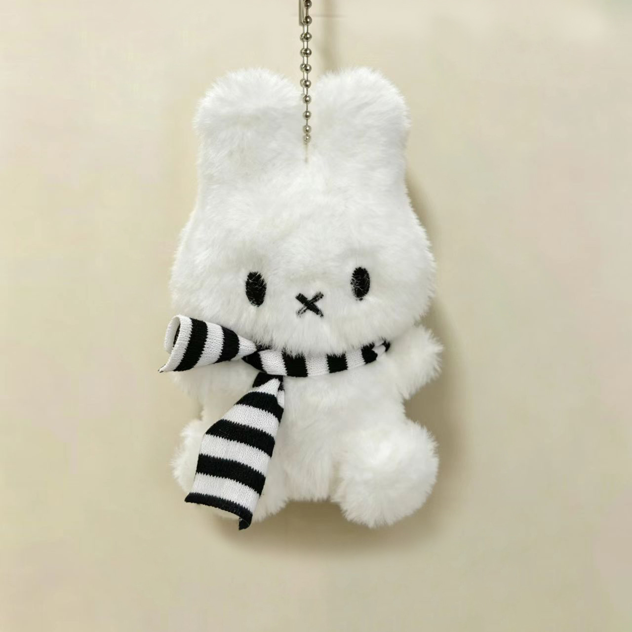 Bufanda negra colgante de bebé Miffy