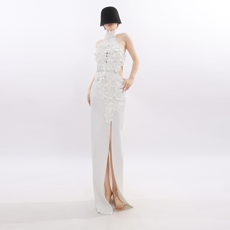 2025冬季新款气质优雅复古风立体花朵收腰显瘦无袖开叉纯色连衣裙