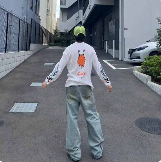 Dropshipping Spring and Autumn Style Men's Round Neck Student Cool Long-Sleeve Base Shirt with Monster Letter Print on the Back