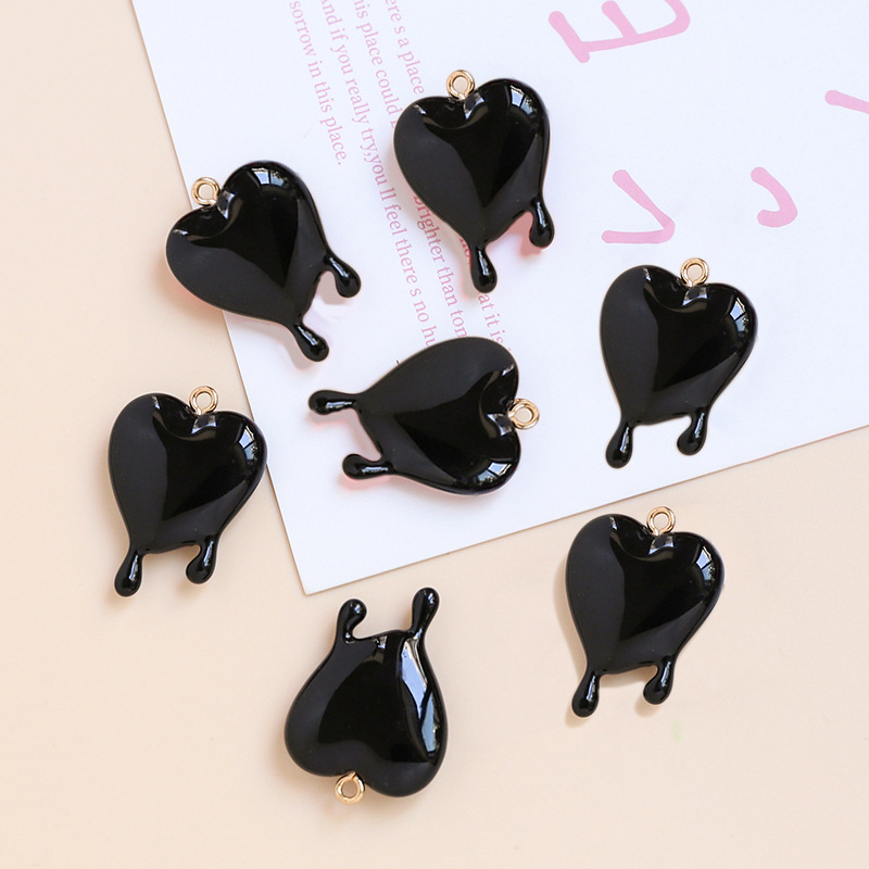 1 Piece Simple Style Heart Shape Arylic Enamel Valentine's Day Jewelry Accessories display picture 7