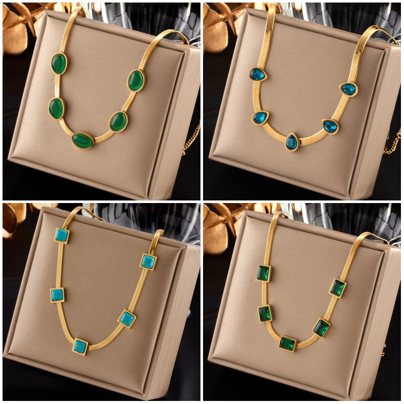 Retro Round Square Titanium Steel Plating Inlay Turquoise Necklace 1 Piece